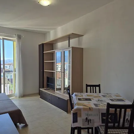 Daire Casa Luna Tra Mare E Pineta
